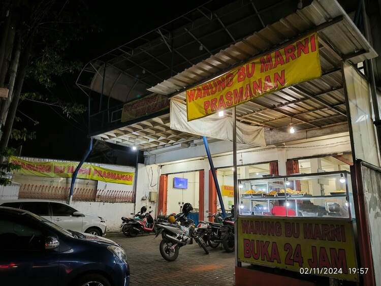 warung bu marni malang