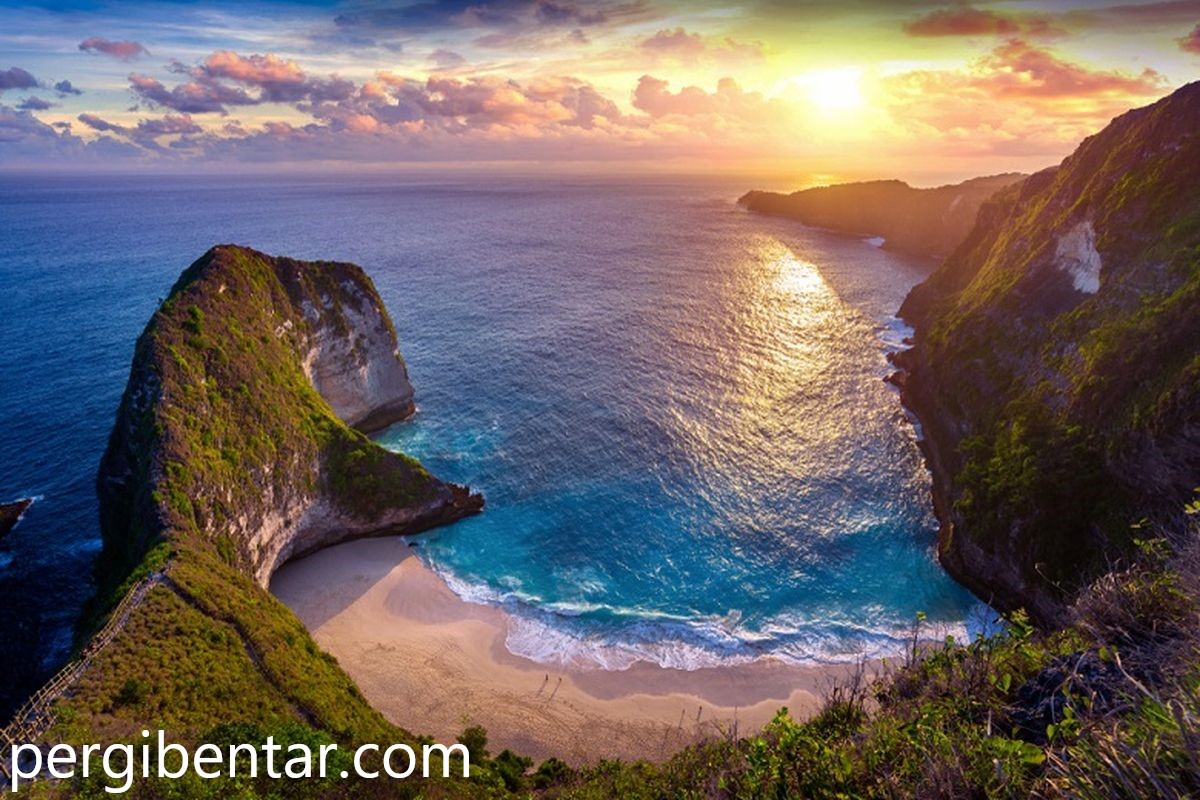 10 rekomendasi pantai bali
