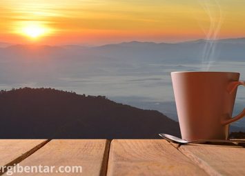Cafe di Sentul dengan View Gunung